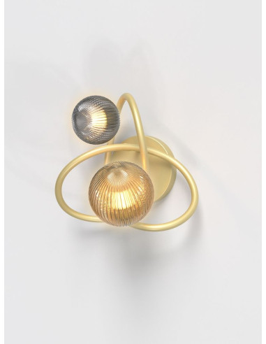 Lampa stojąca METZ z szklaną ramą – nowoczesny akcent do salonu, sypialni lub biura w eleganckim stylu.