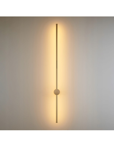 Kinkiet LED SPARO w złotym, minimalistycznym stylu - elegancka lampa ścienna do nowoczesnych wnętrz.