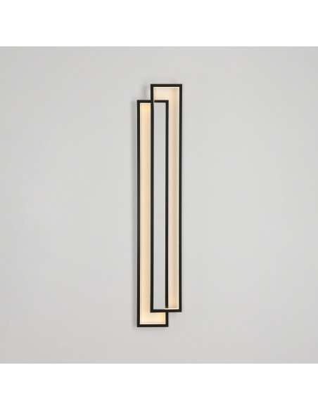 Kinkiet SYMMETRY LED 160 cm - nowoczesne oświetlenie w czarnej ramie do sypialni i salonu, 3900 lm, zintegrowane źródło światła.