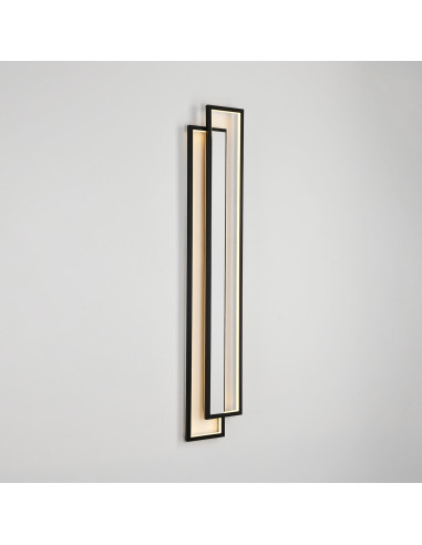 Kinkiet SYMMETRY LED 160 cm - nowoczesne oświetlenie w czarnej ramie do sypialni i salonu, 3900 lm, zintegrowane źródło światła.