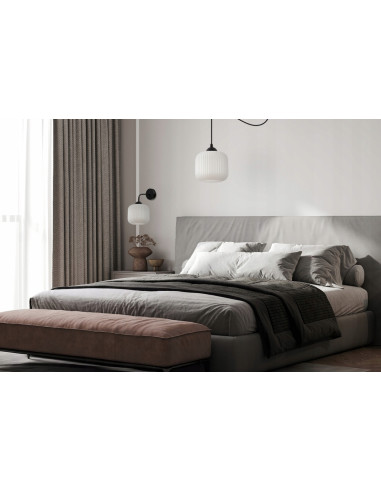 Kinkiet minimalistyczny RIFFLE z szklaną kulą, biało-czarny - eleganckie oświetlenie do nowoczesnych wnętrz