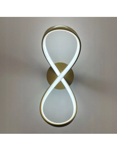 Lampa ścienna FERMI w złocie z regulacją barwy, 600 lumenów, nowoczesny design, odwrócony znak nieskończoności.