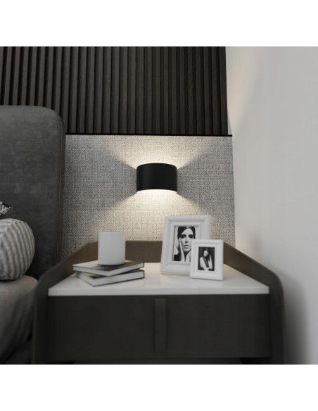 Kinkiet FOLD – eleganckie oświetlenie ścienne z dwustronnym światłem, czarny półkole do nowoczesnych wnętrz