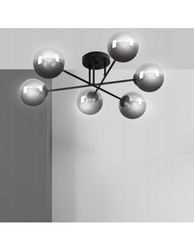 Elegancki żyrandol BRENDI w kształcie gwiazdy z sześcioma szklanymi kloszami, idealny do nowoczesnych wnętrz