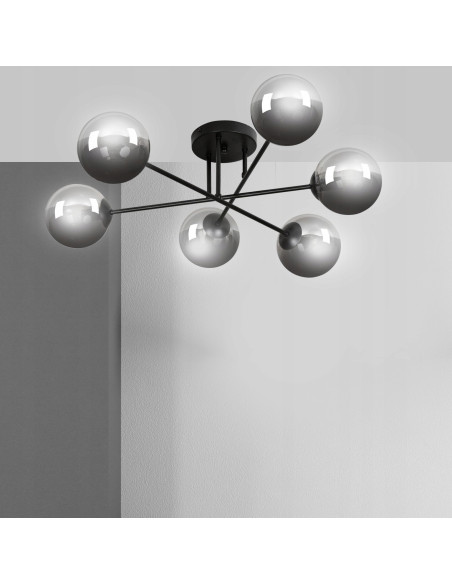 Elegancki żyrandol BRENDI w kształcie gwiazdy z sześcioma szklanymi kloszami, idealny do nowoczesnych wnętrz