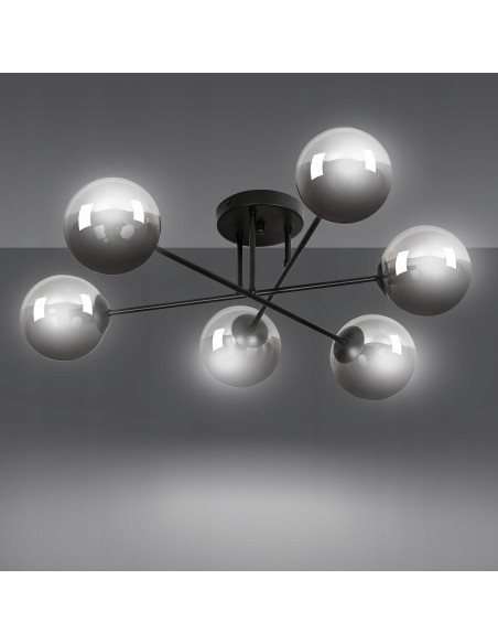 Elegancki żyrandol BRENDI w kształcie gwiazdy z sześcioma szklanymi kloszami, idealny do nowoczesnych wnętrz