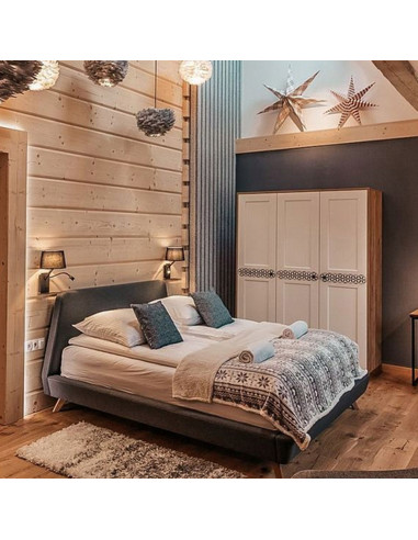 Lampa nocna DAKOTA z metalowym stelażem, lewostronnym reflektorem i portem USB - minimalistyczny styl i funkcjonalność