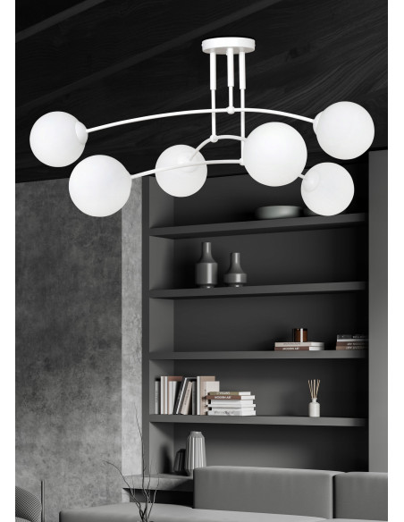 Klasyczny plafon PREGOS z 6 szklanymi kulami, biała elegancja do nowoczesnych i tradycyjnych wnętrz