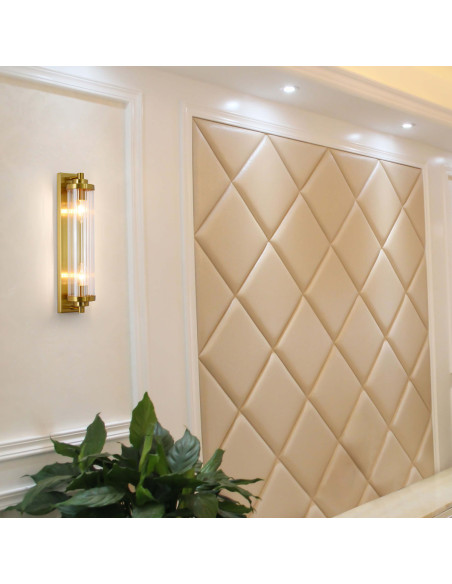 Kinkiet Lorenzo w kolorze złotym - nowoczesne oświetlenie ścienne do eleganckiego wnętrza