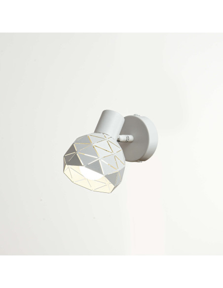 Kinkiet metalowy Reus w kolorze czarnym, idealny do sypialni i oświetlenia nocnego z funkcją ruchomego reflektora.