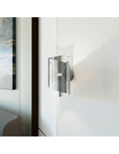 Kinkiet SPIRAL w kolorze srebrnym – nowoczesne oświetlenie minimalistyczne do salonu i innych wnętrz.