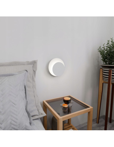 Nowoczesny kinkiet CIRCLE 1C w bialym kolorze z metalowymi akcentami do sypialni i salonu, idealny do minimalistycznych wnętrz