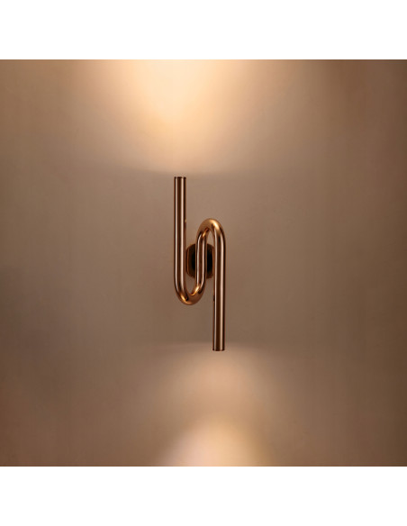 Kinkiet MYK w miedzi 2-punktowy – nowoczesna lampa do sypialni i korytarza od Step into design