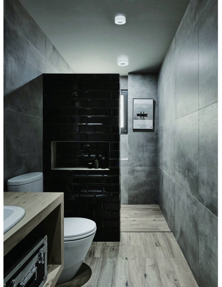 Lampa punktowa Rullo Mini IP44 - czarna, minimalistyczna, zintegrowane LED, idealna do nowoczesnych łazienek.