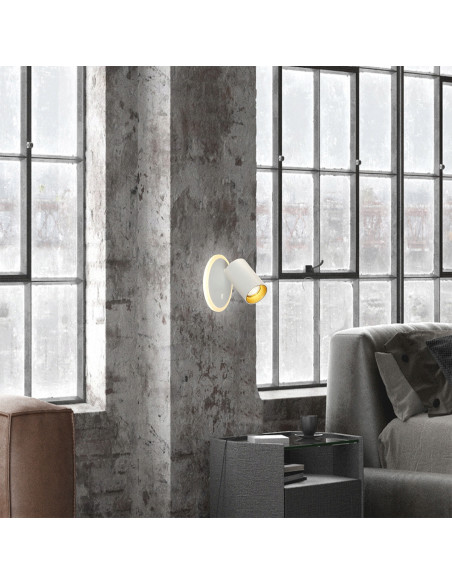 Lampa ścienna Parma z ruchomym reflektorem - eleganckie oświetlenie do biura i przedpokoju w białym i złotym kolorze