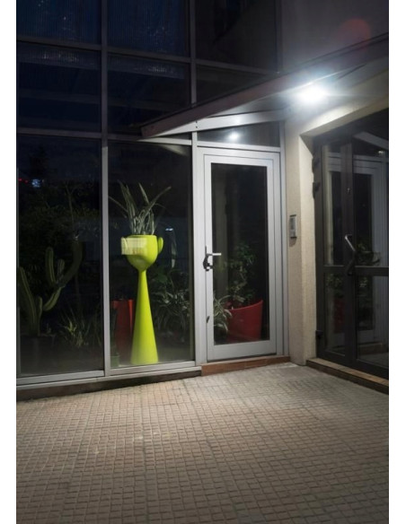 Lampa LED Eggo 6160 - nowoczesne oświetlenie elewacyjne z aluminiowym wykończeniem, regulowana głowica, IP54