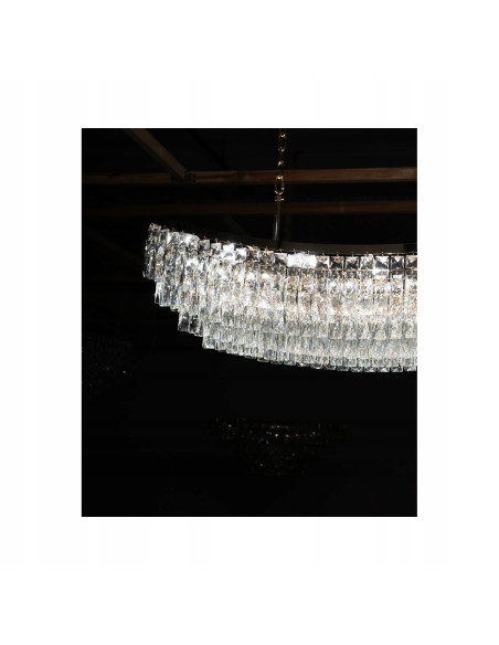 Lampa sufitowa ZAMBEZI w kształcie łódki z kryształami i złotym wykończeniem, idealna do eleganckich wnętrz